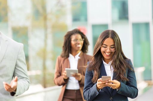 Dicas e segredos para escolher o smartphone ideal para a sua empresa