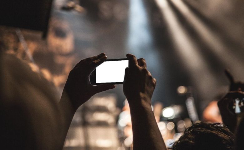 Vantagens do aluguel de aparelhos móveis para feiras e eventos
