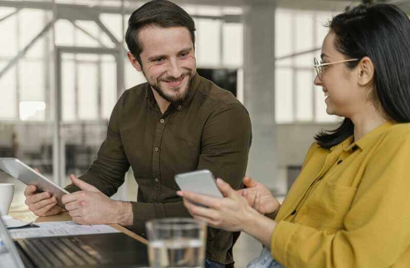 Empresas de software: por que usar o aluguel de smartphone em testes