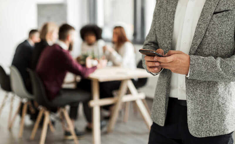 alugar smartphone no trabalho