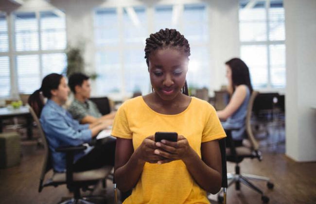 Gest&atilde;o de TI para Franquias Padronize o Hardware com Aluguel de celulares